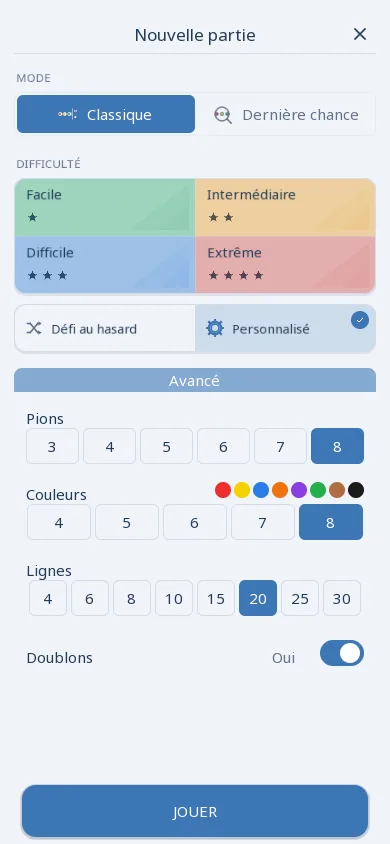 Menu Nouvelle partie de Codebreaker Master sur téléphone, thème clair, avec la carte Personnalisé choisie et son panneau Avancé ouvert : pions, couleurs, lignes et interrupteur Doublons.